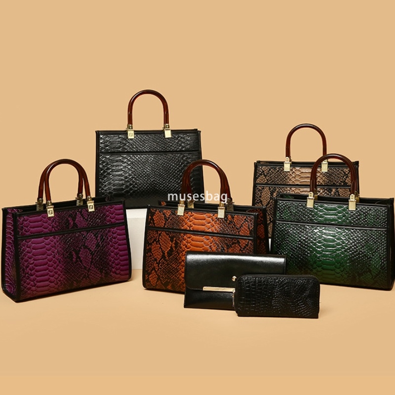 High quality women designer temperament fashionable retro versatile large capacity snake skin pattern niche handbag single shoulder set mother and chi