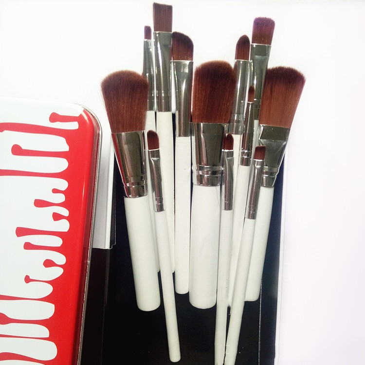 12pcs Portable Makeup Brushes Make Up Brush Set Foundation Blush Eye brocha de maquille Kit Metal Box