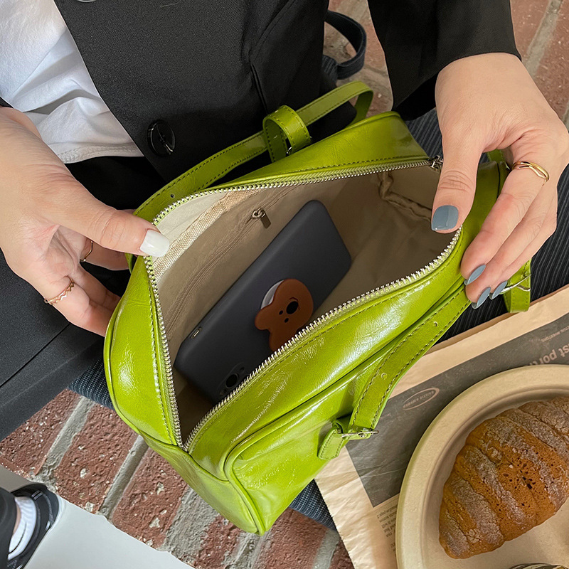 Fashion trend niche design single shoulder bag niche leisure underarm bag Korean Instagram bag new versatile commuting women's bag