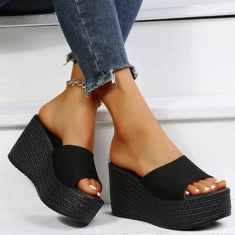 Women Platform Beach Slippers High Heels Wedges Sandals Summer Shoes Women Shoes Thick Slides Sexy Pumps Fad Flip Flops 240619