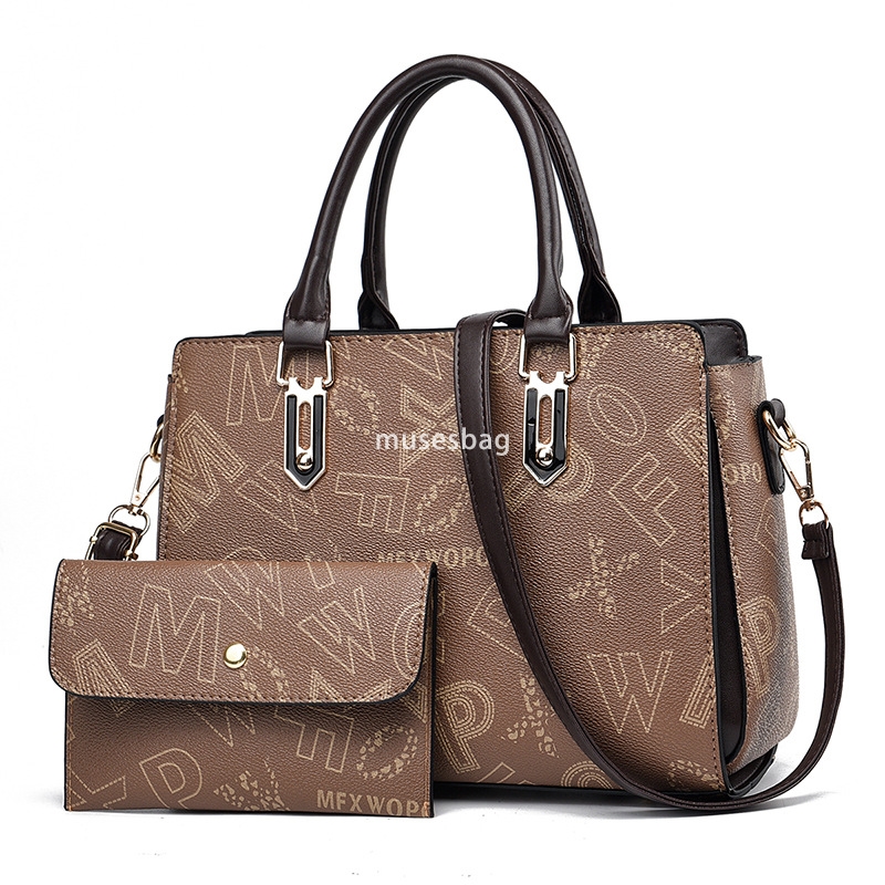 Designer Women's High Quality Classic Practical Handheld Luxury Fashion Bag Magnificent Mom Bag Large Capacity One Shoulder Versatile Crossbody B