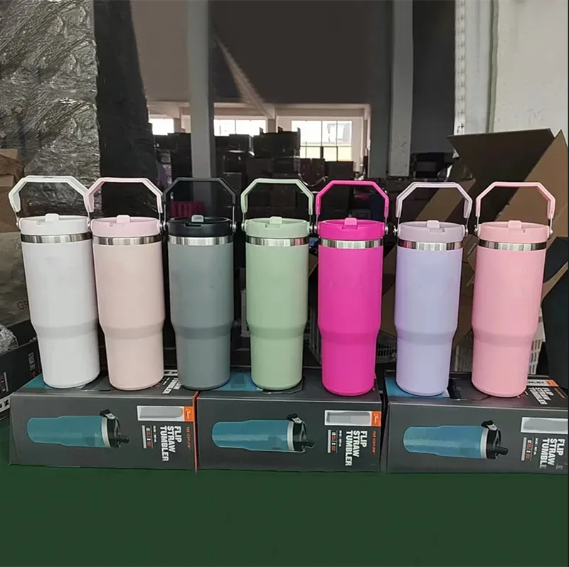 Water Bottles 30oz Cups Heat Preservation Stainless Steel Tumblers With Handle Outdoor Large Capacity Car Mugs Leakproof Flip Cups With Brown Box FY4748 0619