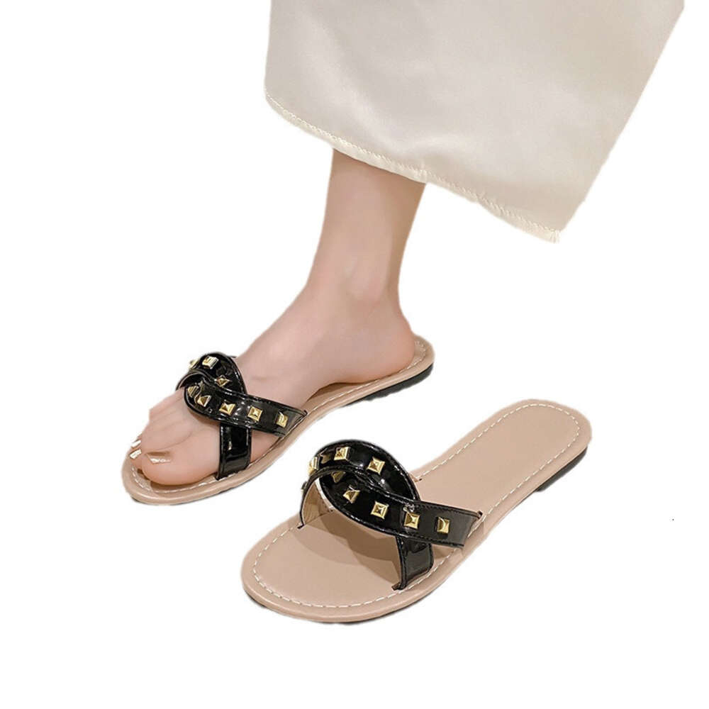 New Large Summer Women S Fashion Pearl Rivet Cross Flat Bottom Slippers Ddmysaturn