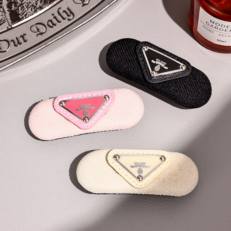 3 Colors Leather Triangle Hair Clips Cute Letter Barrettes Fashion Hair Accessories for Gift Party