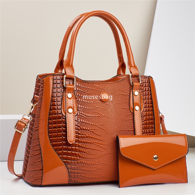 Designer Women High Quality Practical and Multi functional Advanced Mother and Child Bag Fashionable Contrast Color Casual Large Capacity Shoulder Bag