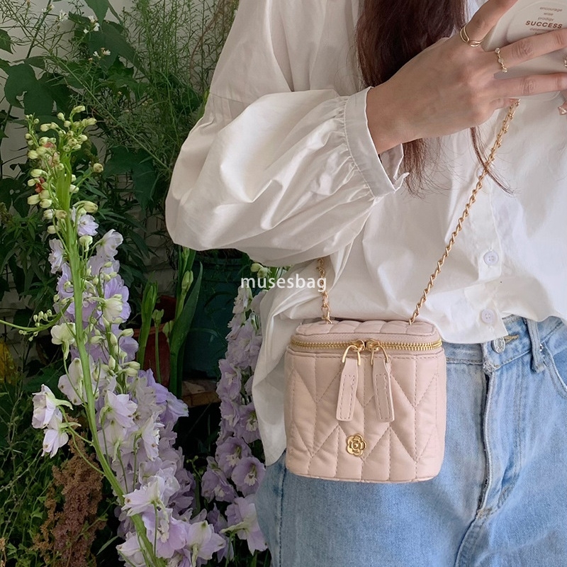 Trendy and fashionable niche design diamond grid small fragrant style chain bag women new fashionable summer small square bag versatile Instagram cros