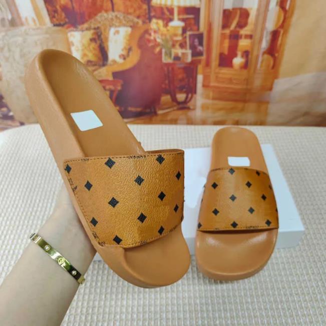 Luxury shoe Designer man sandal womens mc slipper Printed Visetos leather Textured Rubber Thick Sole slide summer Beach Fashion Outdoor shoe