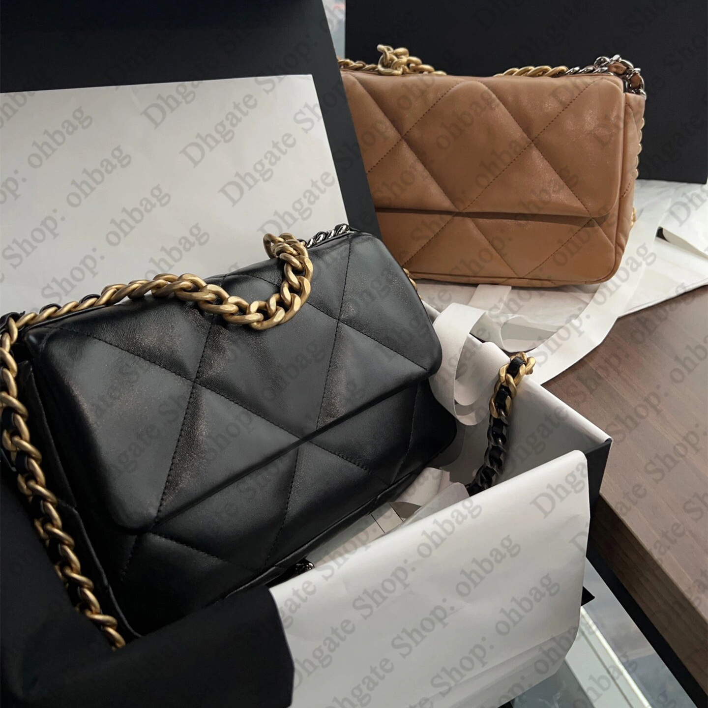 12A Designer Crossbody Bag 19 Flap Bag Small Medium Genuine Leather Bag 26cm 30cm Womens Lambskin Quilted Bag Luxury Handbags Black Purse Shoulder Chain Bags With Box