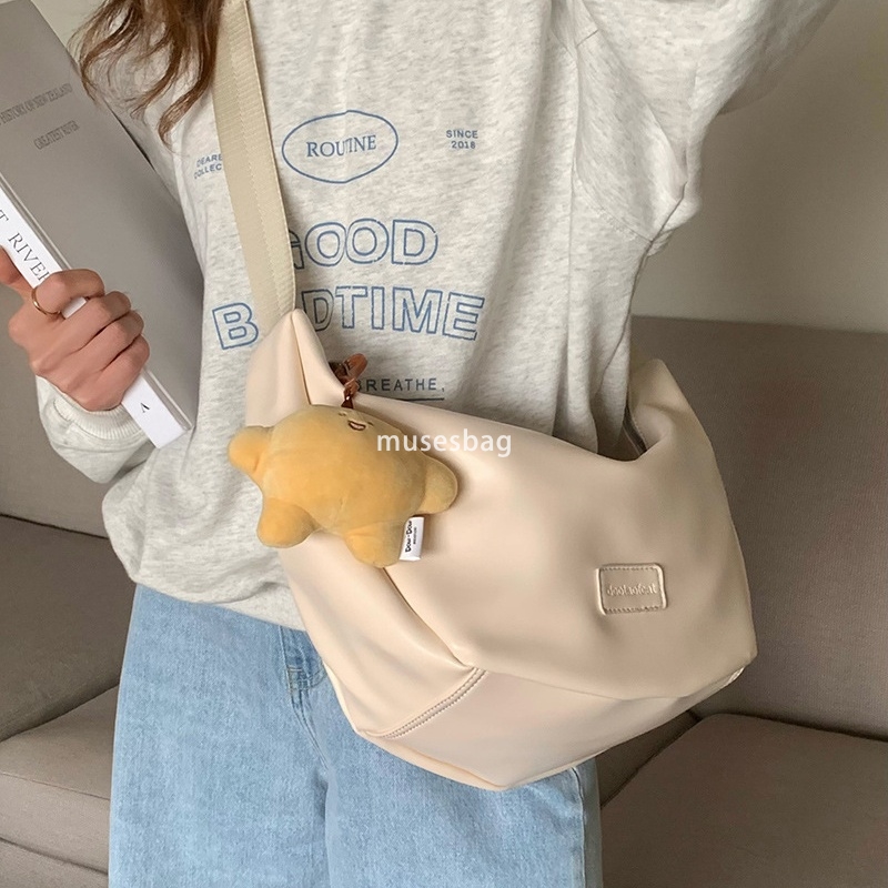 High end fashion versatile Instagram large capacity bag for women's new leisure commuting tote bag student class single shoulder crossbody bag