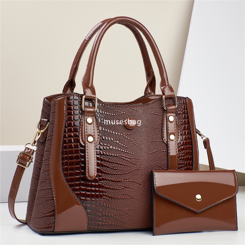 Designer Women High Quality Practical and Multi functional Advanced Mother and Child Bag Fashionable Contrast Color Casual Large Capacity Shoulder Bag