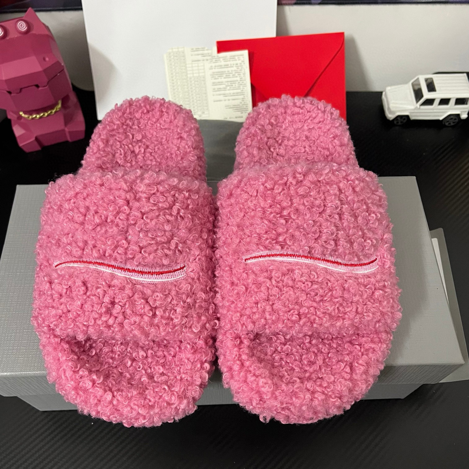 bal Fur Slides Furry Slippers Designer baleniagag shoes Mules Wintr Womn Mn Paris slipprs Ladis fashion Wool Fur Fluffy Warm Lttrs Sandals Comfortabl Fuzzy 48d