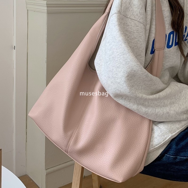 High Quality Women's Designer Large Capacity Korean Fashion Soft Leather Retro Multi functional Single Shoulder Underarm Bag Commuter Mother Chil