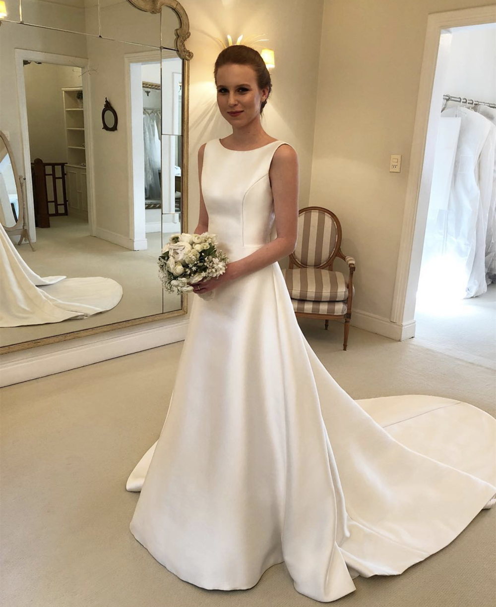Backless Simple Eelegant Dress A Line Satin Bridal Gown With Bow Back Beach Garden Wedding Dresses es