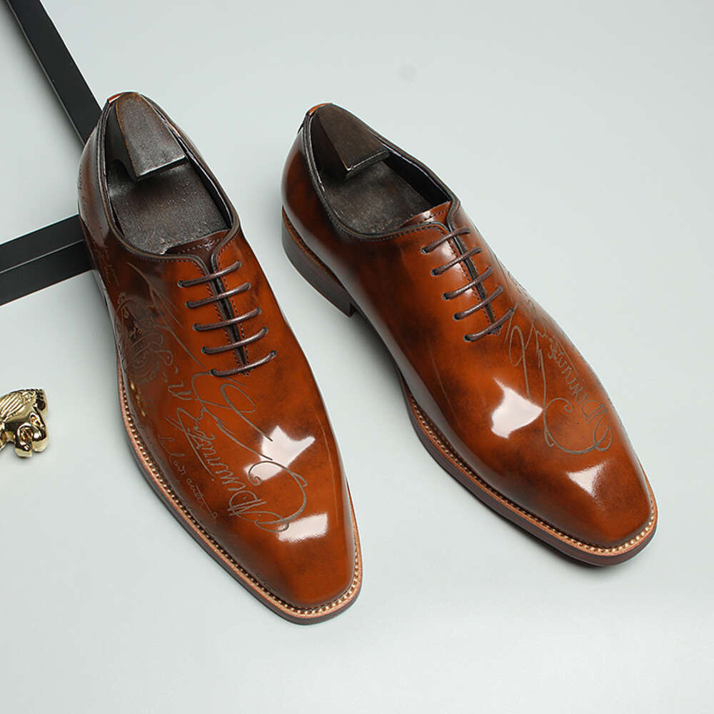 New D Autumn Square Headed Letter Carved Men S Business With Cowhide Top Layer And Bright Fashion Gentlemen Leather Shoes Ddmysaturn