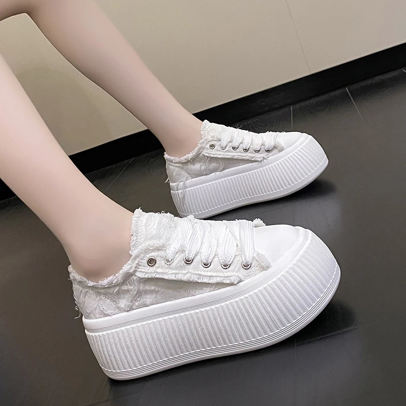 Fashion Comfortable Platform Sneakers for Women Black/White Lace Canvas Shoe 6Cm Thick Sole Increases Height Vulcanized Shoes 240619