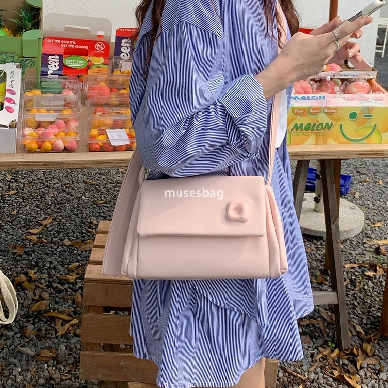 New Fashionable and Trendy Soft Leather Women Bag with Unique Texture Design Soft Cloud Bag Crossbody Small Square Bag Casual Versatile Shoulder Bag