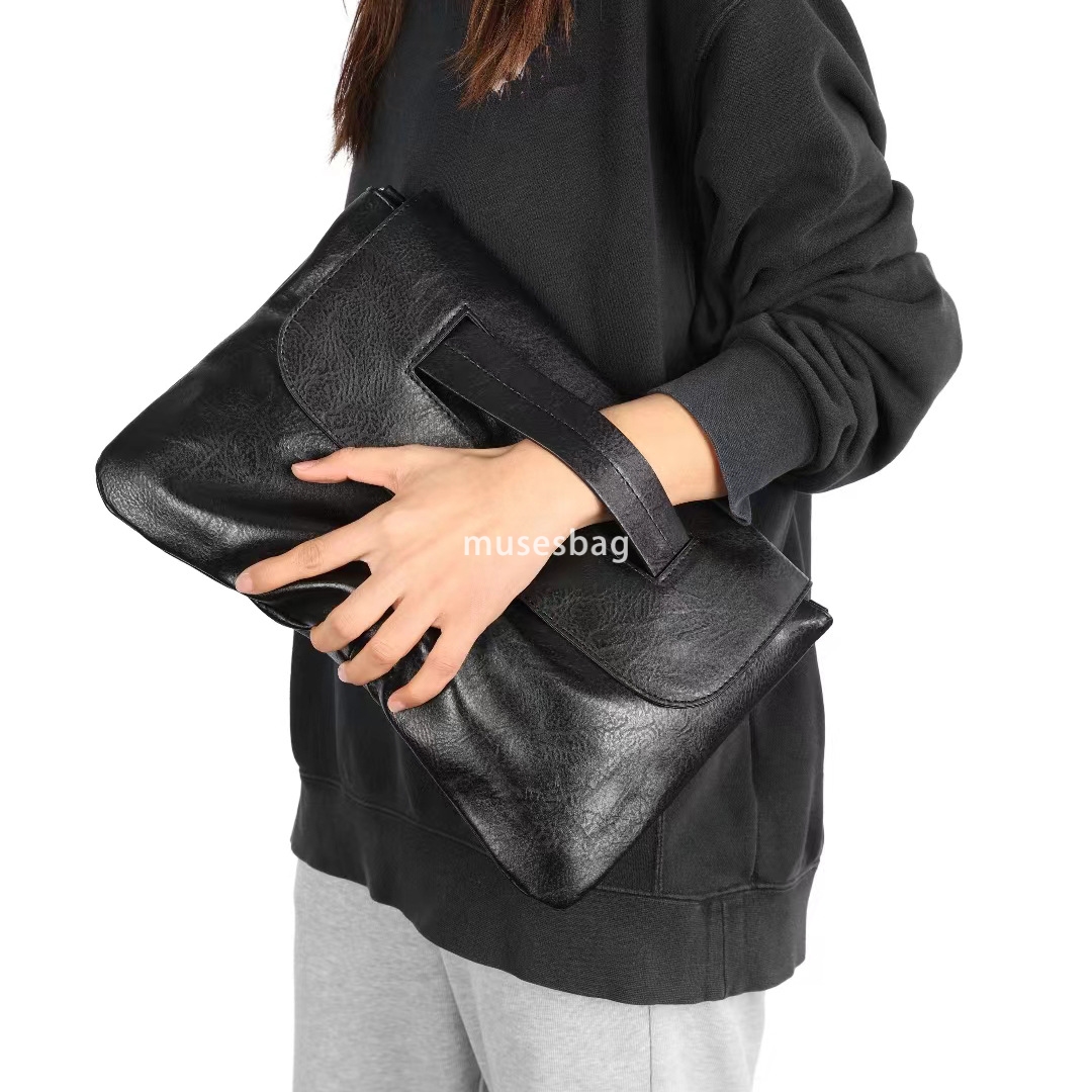 Urban Simplicity and Elegant Spring/Summer New Large Capacity Handheld Bag Banquet Bag Letter Envelope Bag Hot selling Cross border Women's Bag i