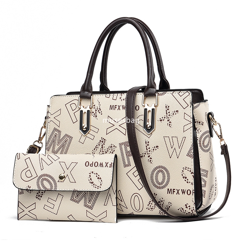 Designer Women's High Quality Classic Practical Handheld Luxury Fashion Bag Magnificent Mom Bag Large Capacity One Shoulder Versatile Crossbody B