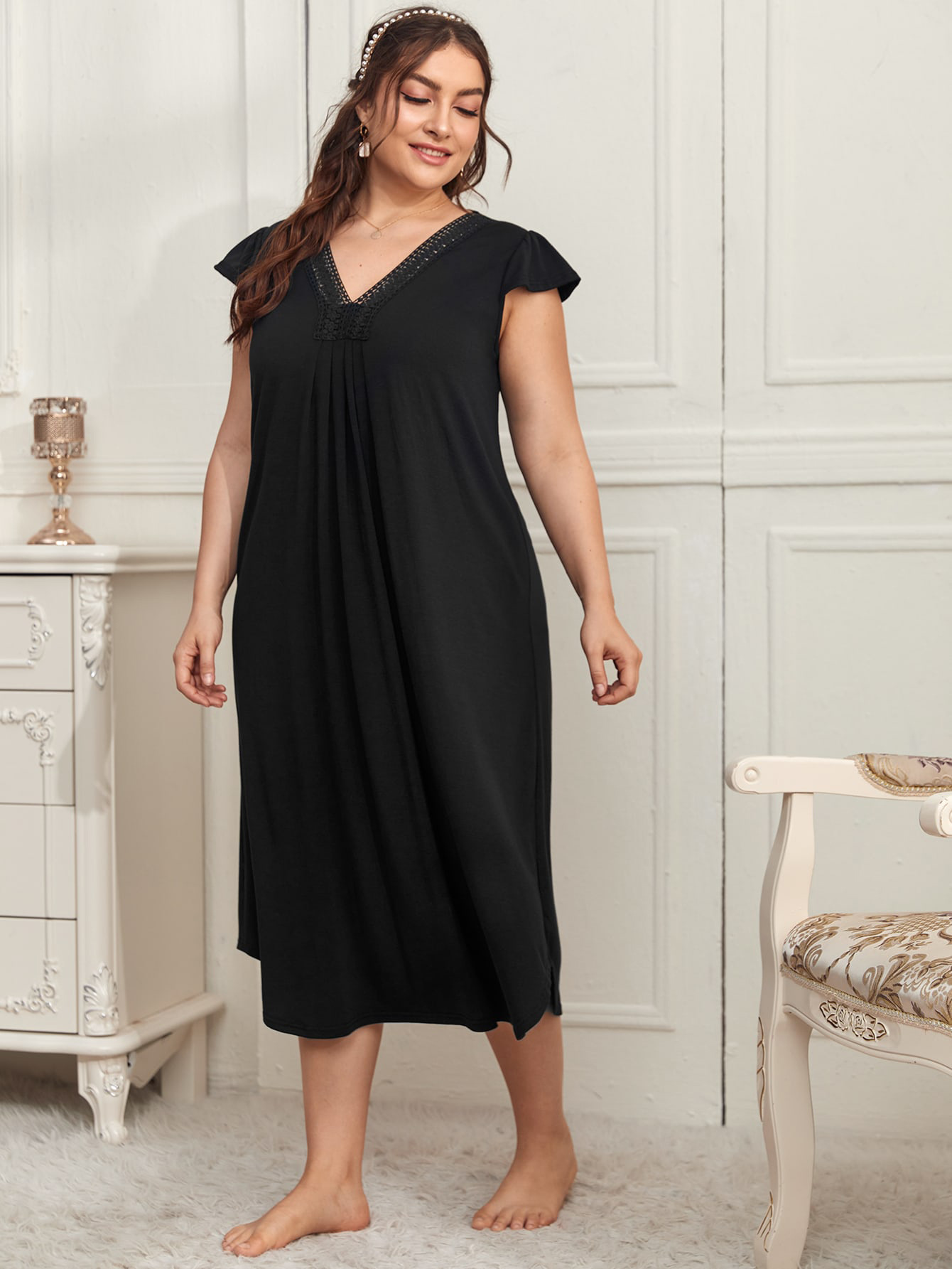 Summer European and American ort sleeved V-neck, lace, floral, and fat at home sleepwear for women