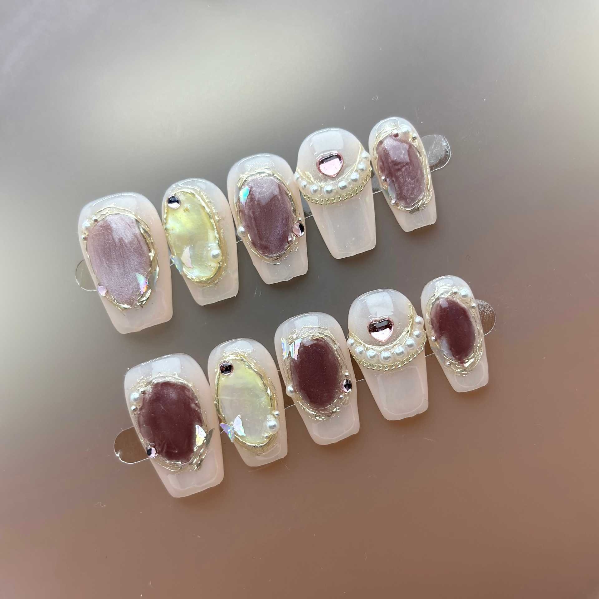 Girls False Nails Handmade Wearing Nail Piece the Somalia Sea Cat Eye Pearl Short Wearable False Nail 240530