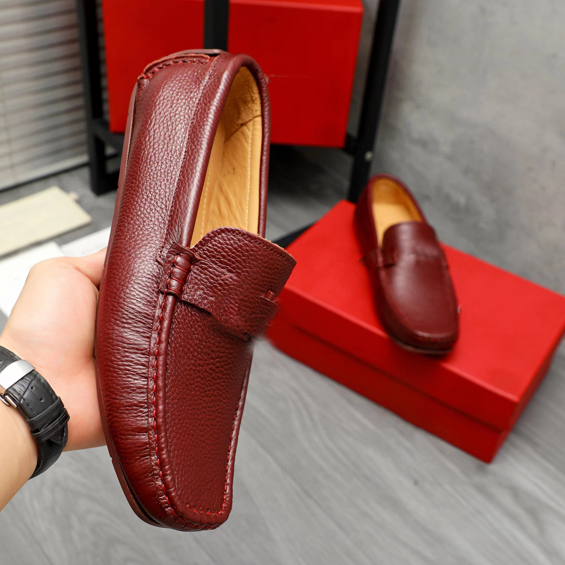 Designer Shoes Men Dress fashion Casual Buckle Moccasin shoes Driver loafers luxury calfskin leather shoes Size 40-45