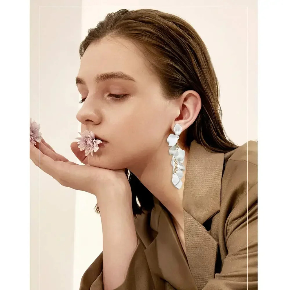 White Long Acrylic Rose Petal Earrings Dangle Exaggerated Flower Earrings Drop Floral Tassel Earrings for Women 240620