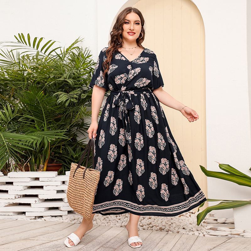 New oversized floral short sleeved large hem dresvel and vacation style long skirt, beach skirt