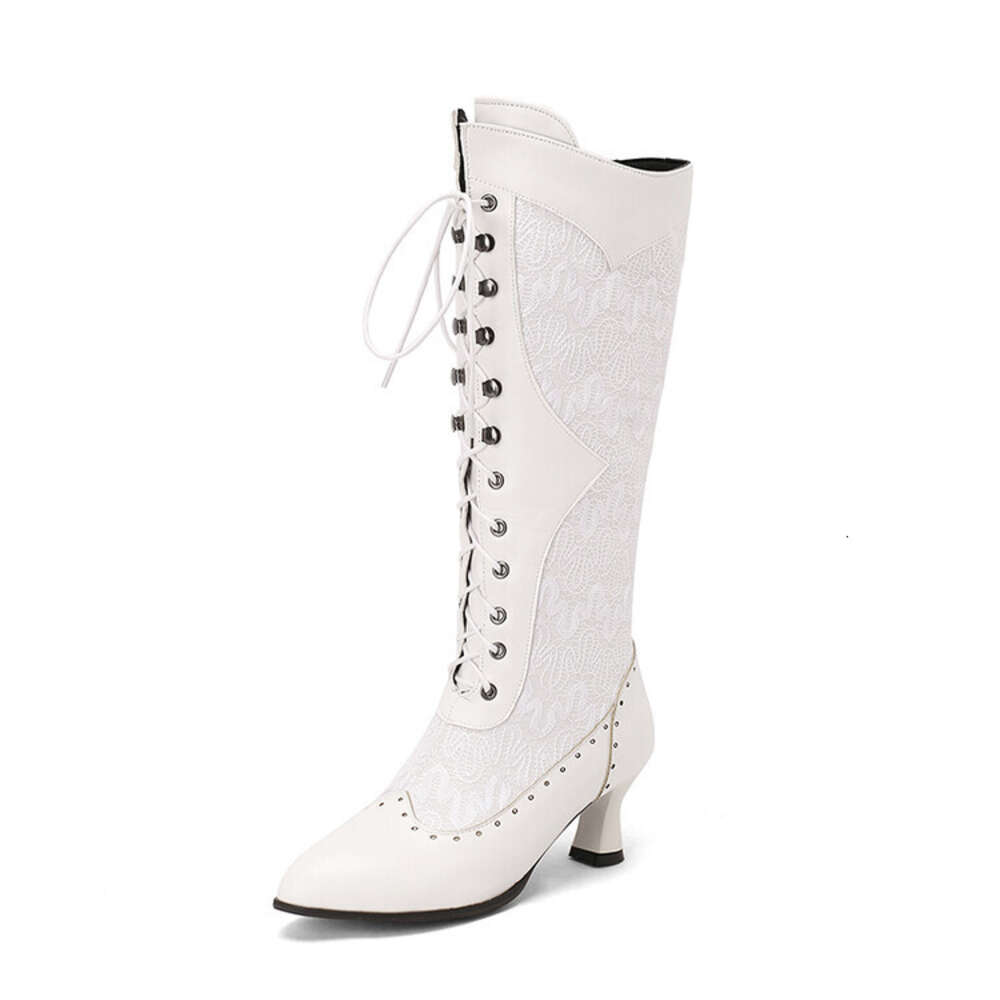 A High Featuring Style The Women S Boots In Large Size Are Ddmysaturn