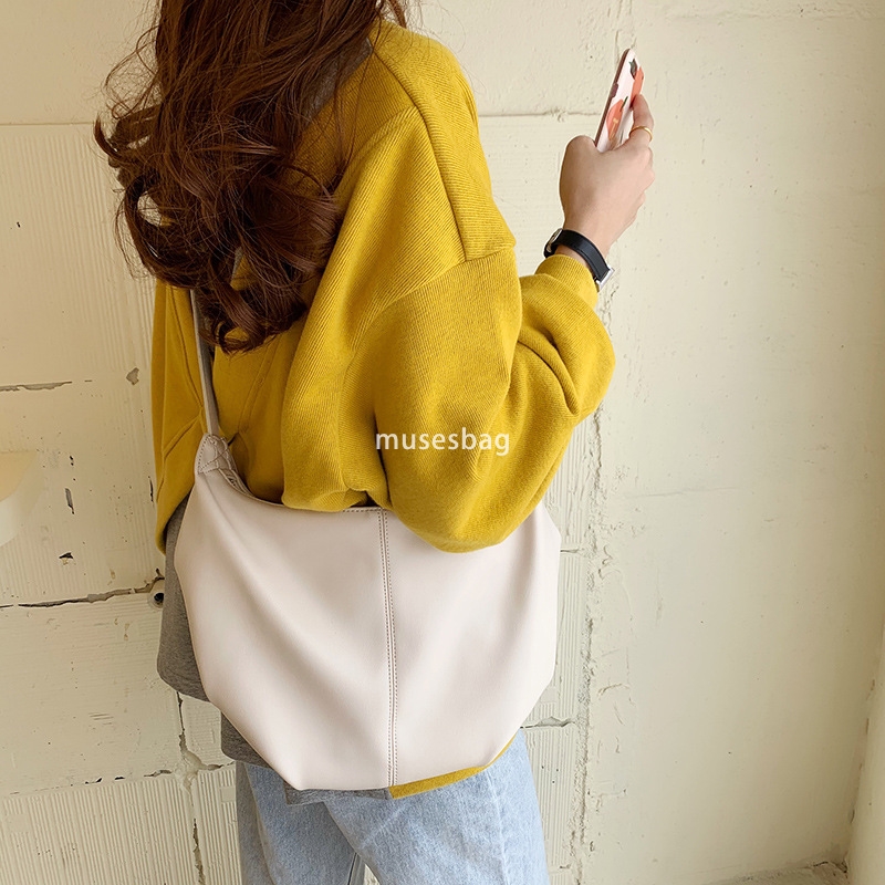 Korean Spring/Summer New Vintage Minimalist Folded Dumpling Bun Instagram Women's Bag Trendy Daily Shoulder Bag Diagonal Cross Horn Bun