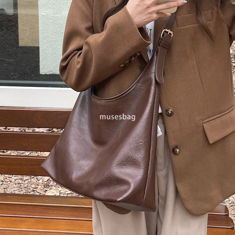 Large capacity bag for women's autumn and winter new minimalist soft leather single shoulder underarm bag retro commuting crossbody mother bag