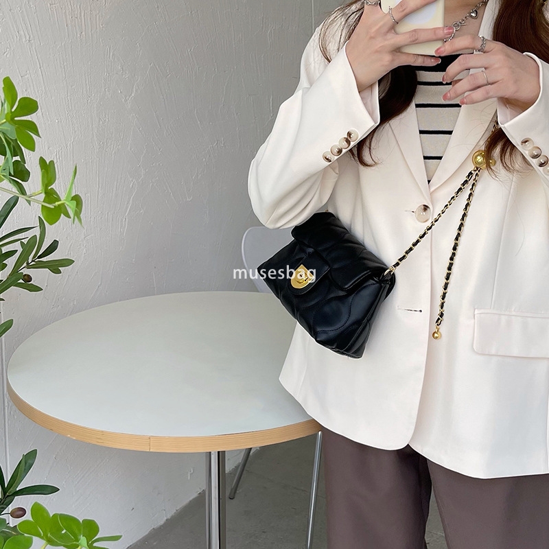 Wine Rhyme Fragrance Chain Small Bag Popular Women's One Shoulder Crossbody Bag Transfer Pearl Lingge Small Fragrance Wind Bag
