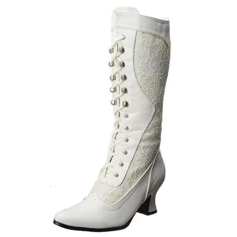 A High Featuring Style The Women S Boots In Large Size Are Ddmysaturn
