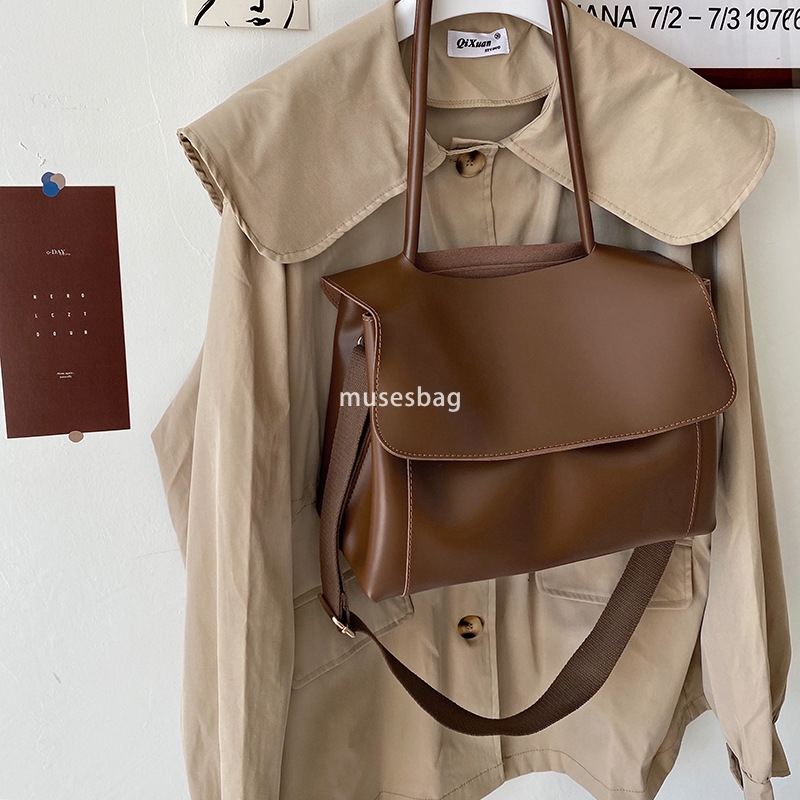 Low end design high-quality large capacity bags autumn and winter new internet celebrity retro briefcase female niche design one shoulder crossbody ba