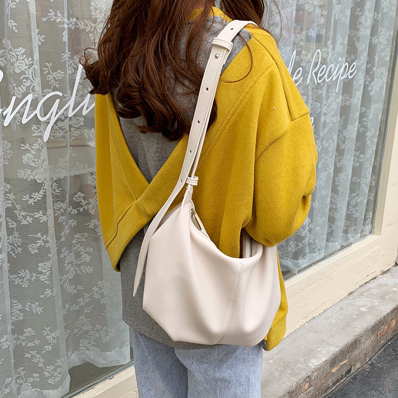 Korean Spring/Summer New Vintage Minimalist Folded Dumpling Bun Instagram Women's Bag Trendy Daily Shoulder Bag Diagonal Cross Horn Bun