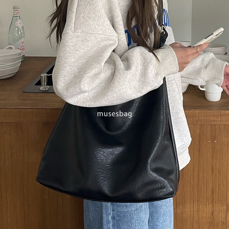 Large capacity bag for women's autumn and winter new minimalist soft leather single shoulder underarm bag retro commuting crossbody mother bag