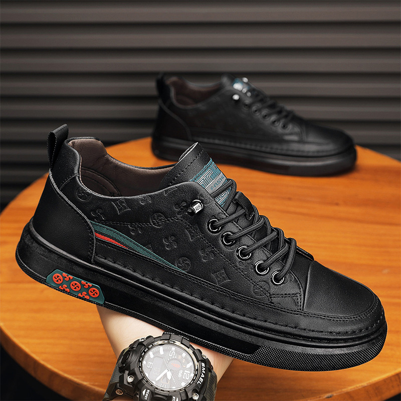 Lightweight White Shoes Men Fashion Non-Slip Board Shoes Soft Soled Casual Leather Shoes