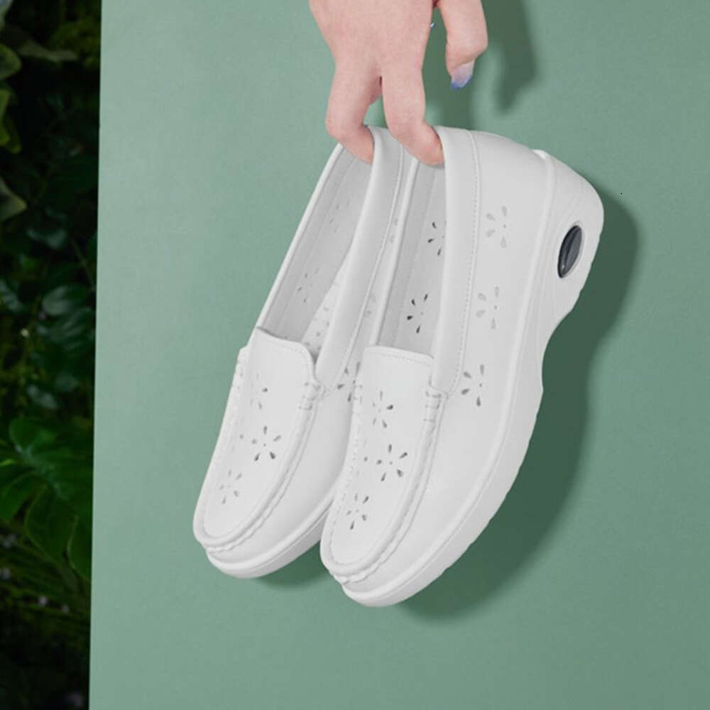 Nurse women with breathable soft soles, new air cushion thick soled women's for spring and autumn 2023, hospital work white shoes