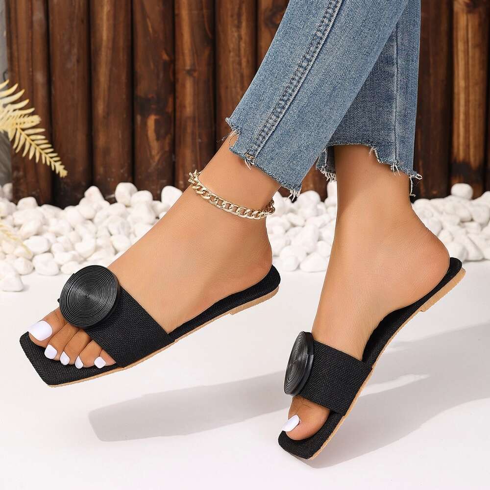 Slippers Large Size Fashionable Round Buckle Flat Bottomed Casual Women S Beach Sandals Ddmysaturn