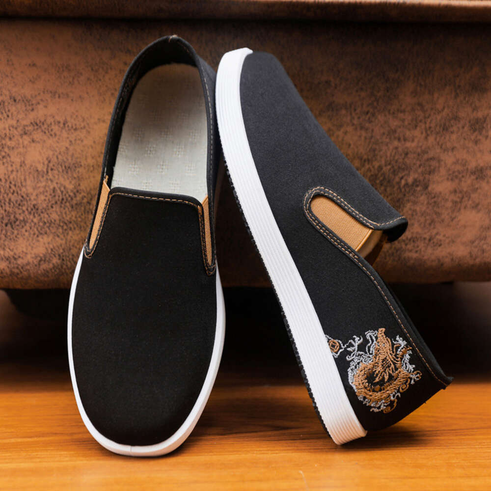 Ddmysports Spring New Chinese Style Embroidery Casual Old Beijing Cloth Men S Soft Sole Driving Shoes Anti Slip And Breathable OUTDOOR