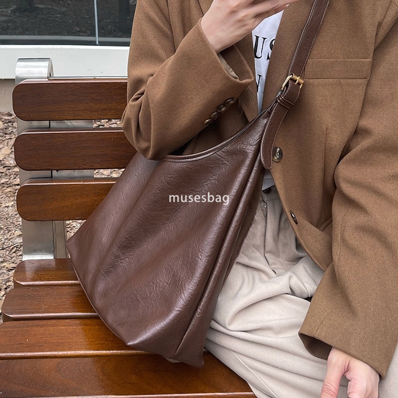 Large capacity bag for women's autumn and winter new minimalist soft leather single shoulder underarm bag retro commuting crossbody mother bag