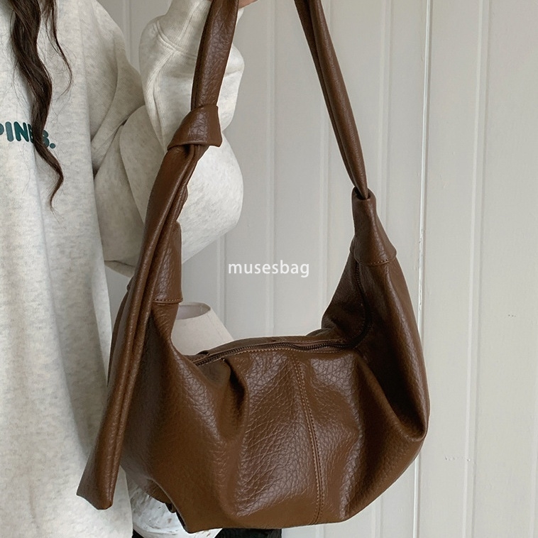 Korean style Instagram large capacity retro soft leather pleated dumpling bag lazy style casual and versatile commuting single shoulder crossbody bag