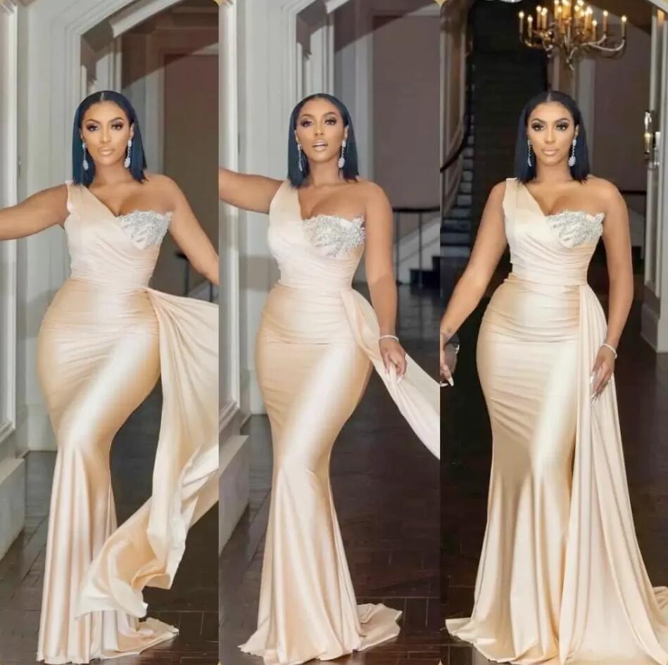 Light Champagne Mermaid Bridesmaid Dress One Shoulder Crystal Beads Long Formal Maid of Honor Gowns Wedding Guest Wear 2024 Elastic Satin