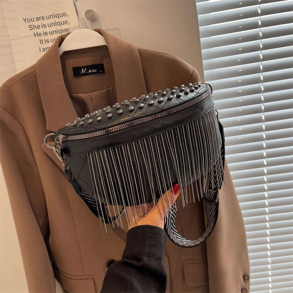 Brand Women Fanny Pack Tassel Leather Shoulder Crossbody Chest Ladies Waist Bag New Fashion Rivet Desing Phone Purses H6.20#30 ddmy 9649