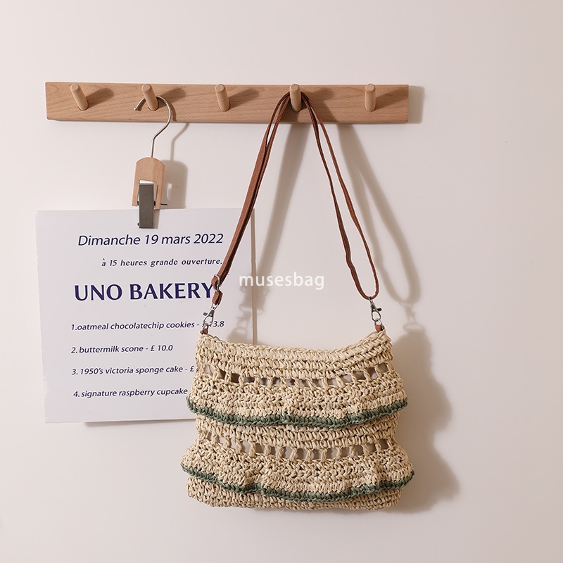 European and American women's high-end and convenient crossbody lace ruffle edge lightweight summer colorful grass bag woven bag beach vacation b