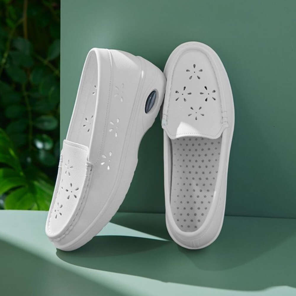 Nurse women with breathable soft soles, new air cushion thick soled women's for spring and autumn 2023, hospital work white shoes