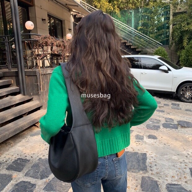 Korean version of women's bag for spring and summer new high-capacity Instagram soft leather handbag niche single shoulder bag wide shoulder dail