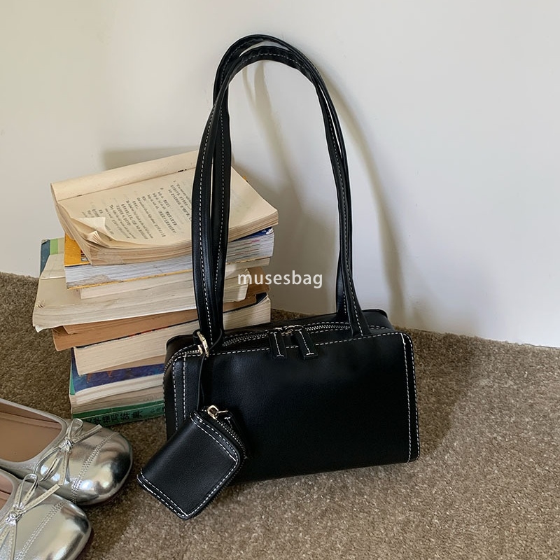 New Spring/Summer Korean Instagram Same Retro Black Shoulder Bag Small and Popular Boston Underarm Bag Earphone Bag