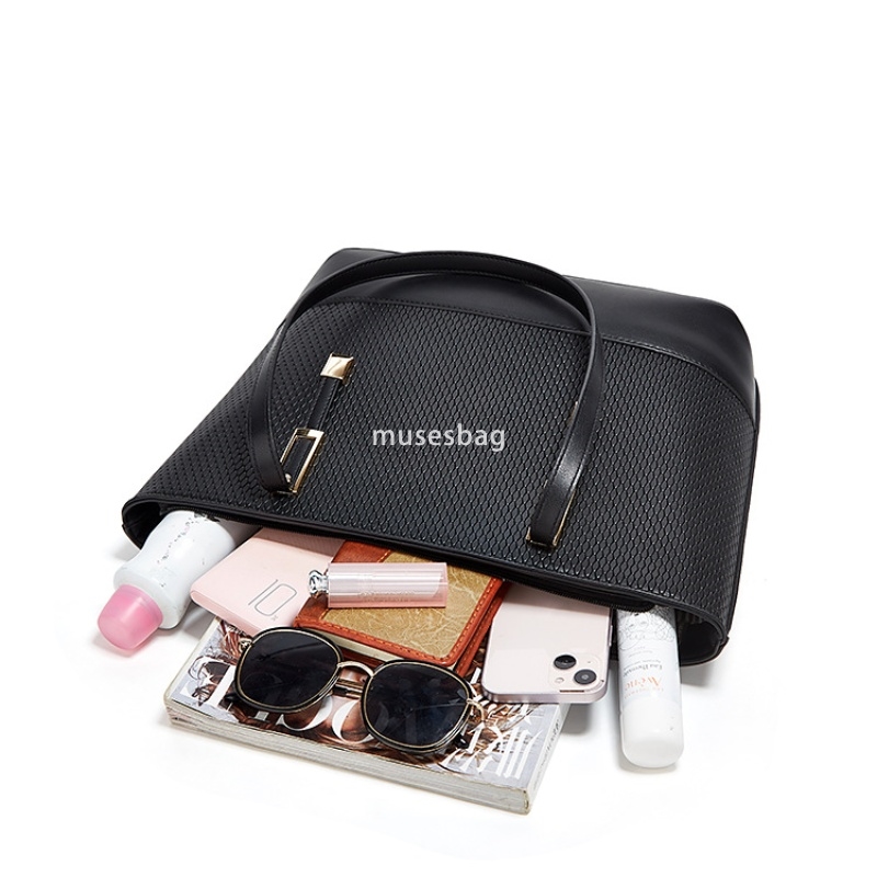 High quality women's designer classic multifunctional European and American new lightweight and large capacity fashionable tote bag mother bag th