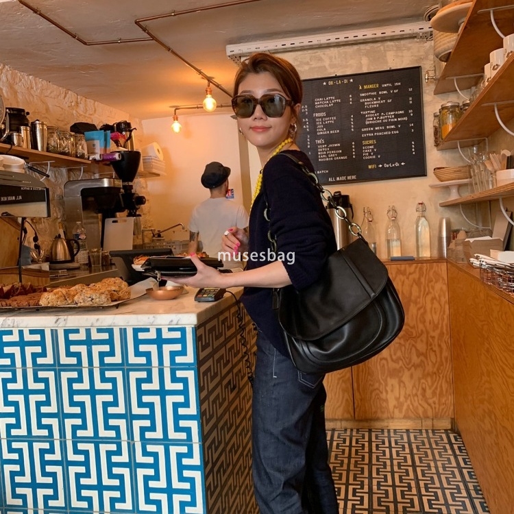 High end high-quality niche designer style personalized chain casual shoulder bag for women's new soft casual retro crossbody bag