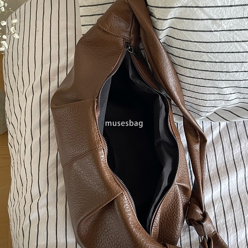 Korean style Instagram large capacity retro soft leather pleated dumpling bag lazy style casual and versatile commuting single shoulder crossbody bag